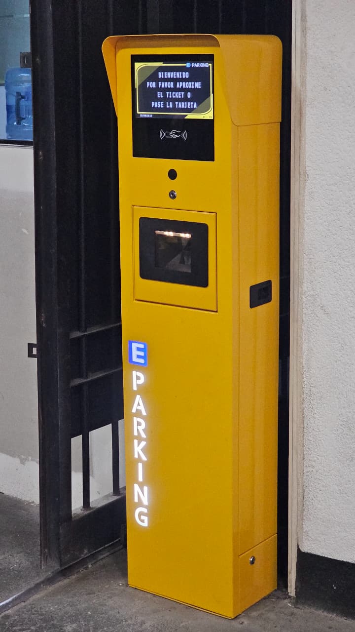 Tótem Fabricación Propia